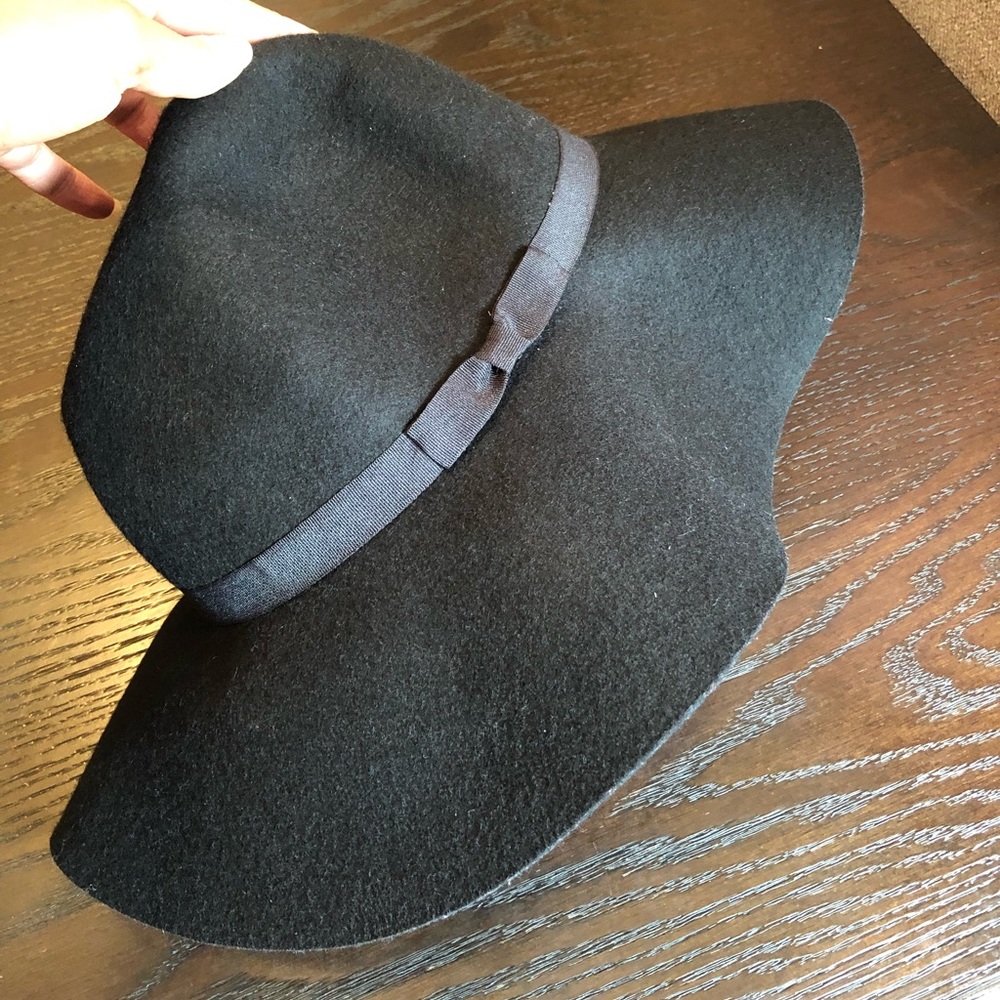 Express Hat 🎩 - Picture 4 of 7